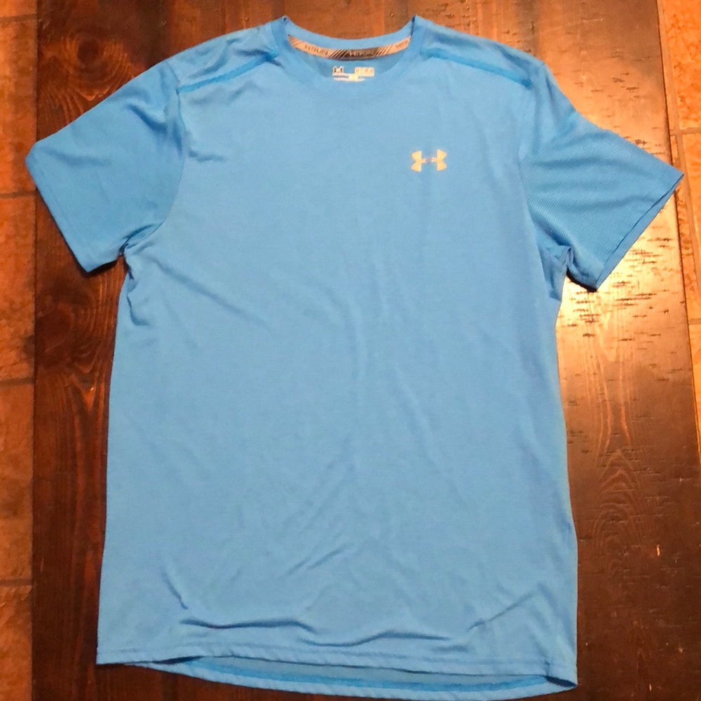 Men’s UnderArmour RUN DRI-FIT shirt, size M